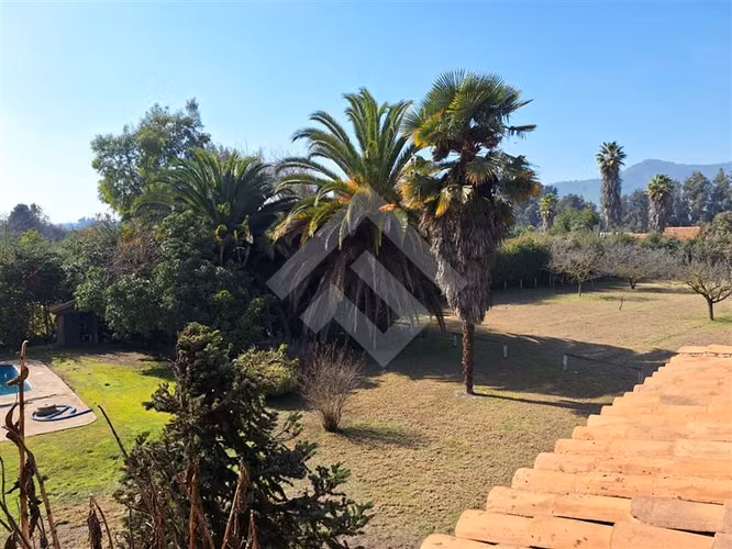 Casa en venta de 6 dorm. en Calera de Tango
