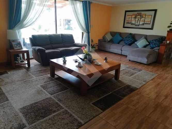 Parcela en venta en Peñaflor. av. Berlín Colonia Alemana