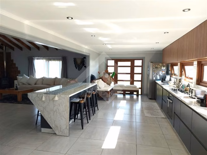 Casa Vendo RECEPCION TOTAL 4D4B Condominio Padre Hurtado