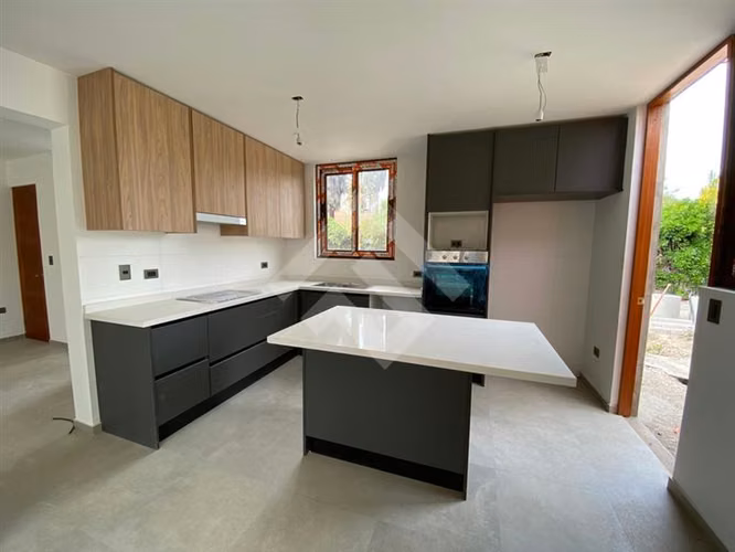 Vendo casa moderna 3D3B terrzaza Condominio Isla de Maipo