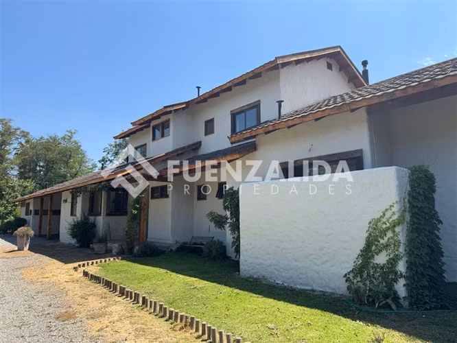 2 casas en venta en parcela de 5000 mts . Cond. Consolidado