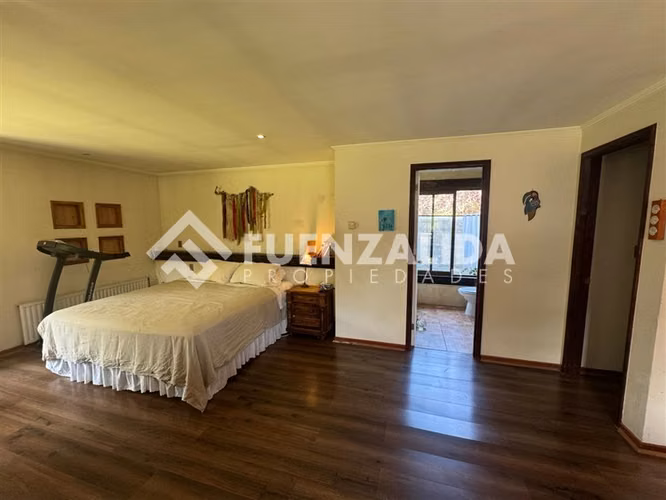 2 casas en venta en parcela de 5000 mts . Cond. Consolidado
