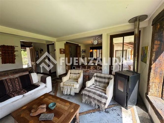 2 casas en venta en parcela de 5000 mts . Cond. Consolidado