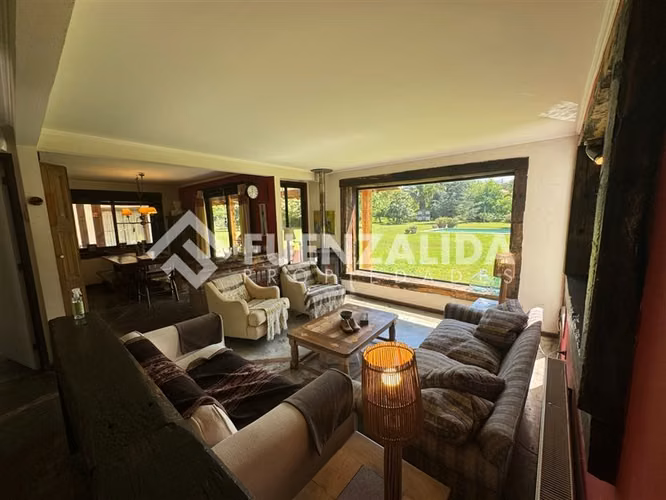 2 casas en venta en parcela de 5000 mts . Cond. Consolidado