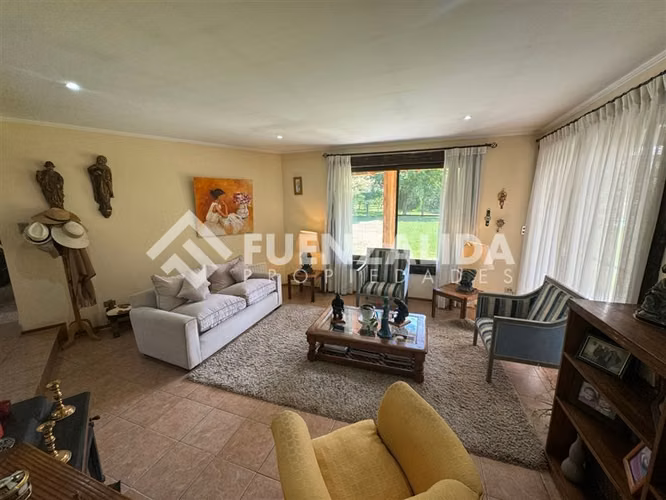2 casas en venta en parcela de 5000 mts . Cond. Consolidado