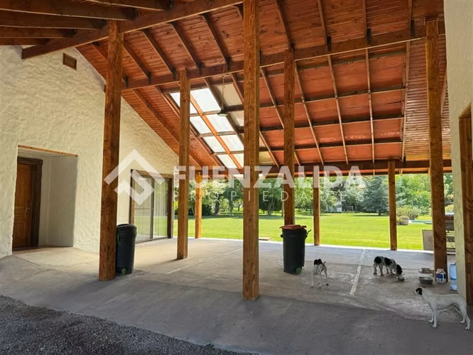2 casas en venta en parcela de 5000 mts . Cond. Consolidado
