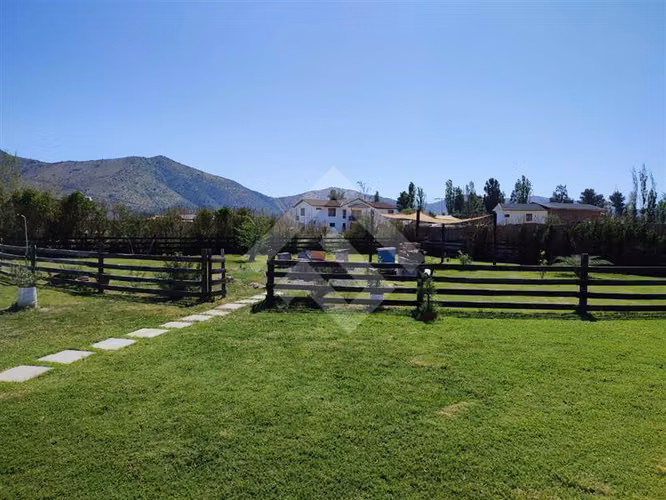 Parcela con 2 casas piscina Quincho vendo en Padre Hurtado