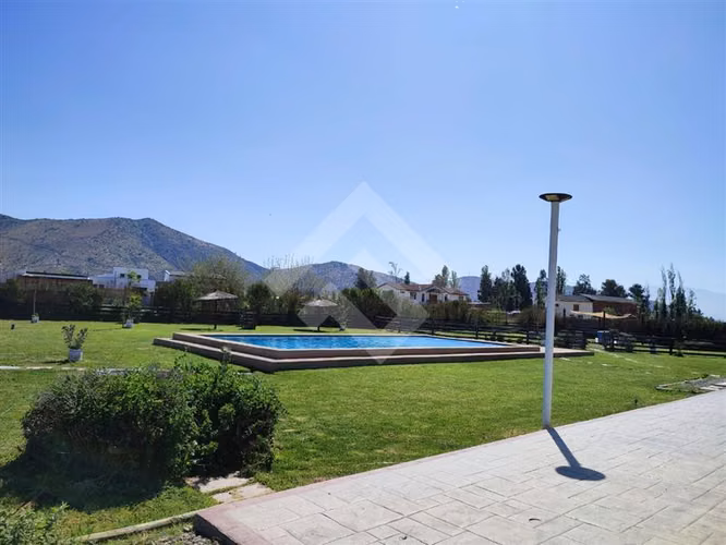 Parcela con 2 casas piscina Quincho vendo en Padre Hurtado