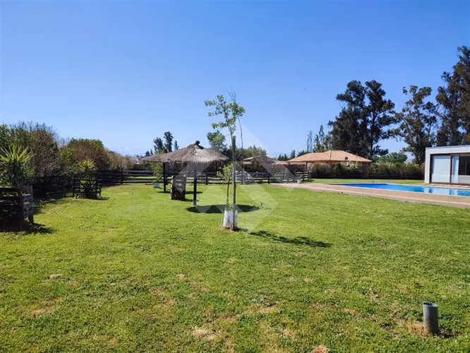 Parcela con 2 casas piscina Quincho vendo en Padre Hurtado