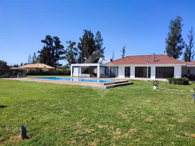 Parcela con 2 casas piscina Quincho vendo en Padre Hurtado