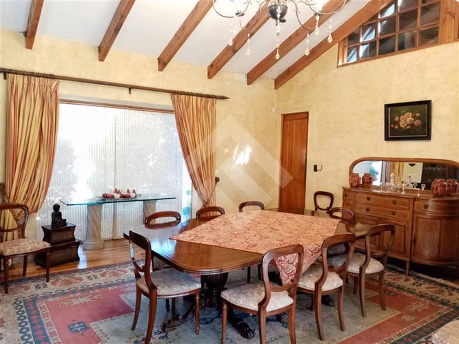 Parcela con casa 2 piscinas Condominio en venta en Talagante