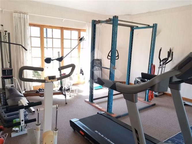 Parcela con casa 2 piscinas Condominio en venta en Talagante