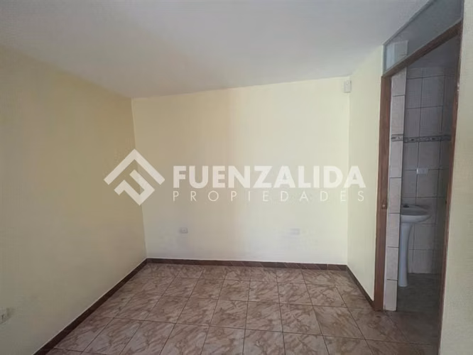 Casa en arriendo de 1 dorm. en La Florida
