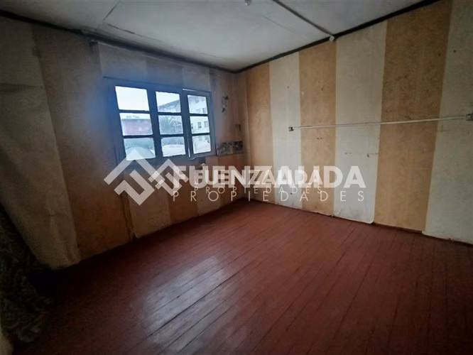 Casa en venta en psj. cerrado de 4 dorm. en San Joaquín