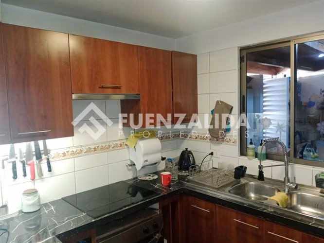 Casa en venta de 4 dorm. en La Florida