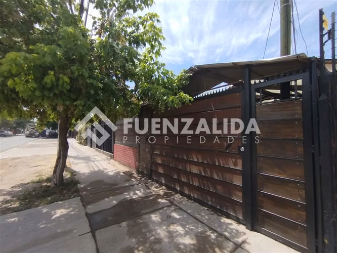 Casa en venta de 6 dorm. en La Granja