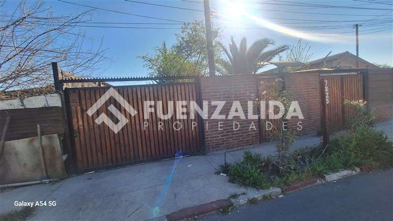 Casa en venta de 2 dorm. en La Granja