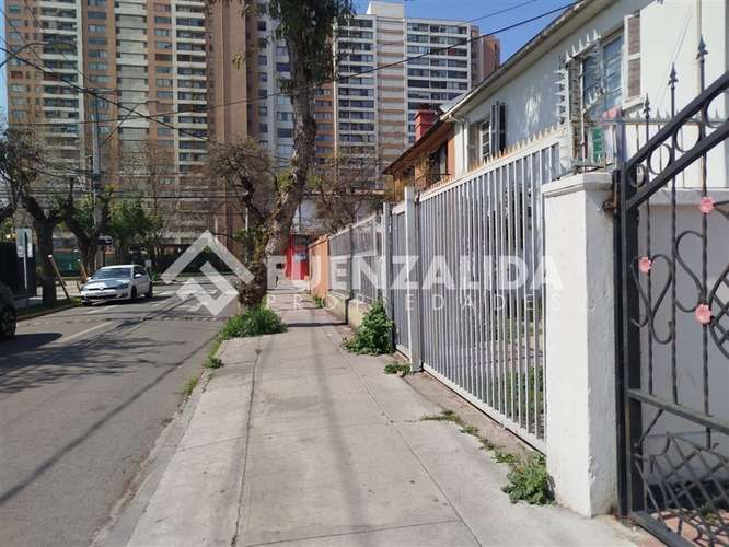 Vende Casa 4D, 2B, San Joaquín, Metro. Rodrigo de Araya