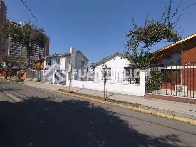 Vende Casa 4D, 2B, San Joaquín, Metro. Rodrigo de Araya
