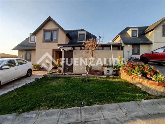 Casa en venta de 4 dorm. en La Florida