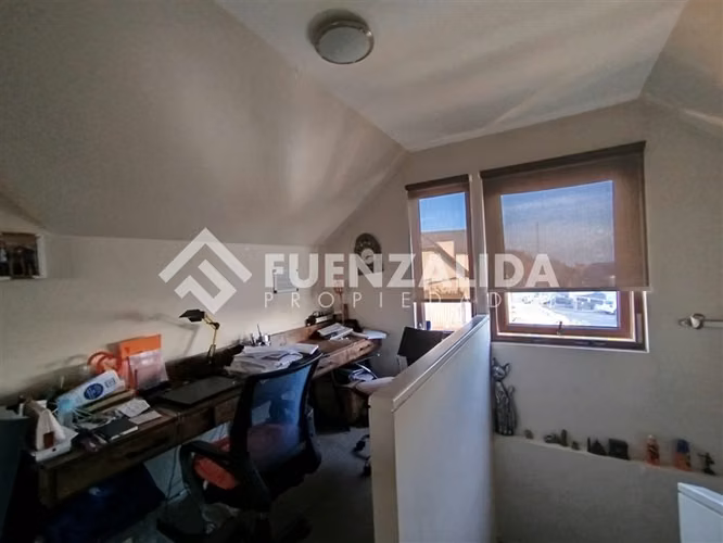 Casa en venta de 4 dorm. en La Florida