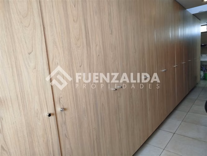 Casa en venta de 4 dorm. en La Florida