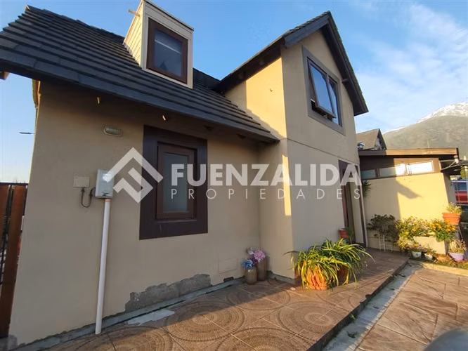 Casa en venta de 4 dorm. en La Florida