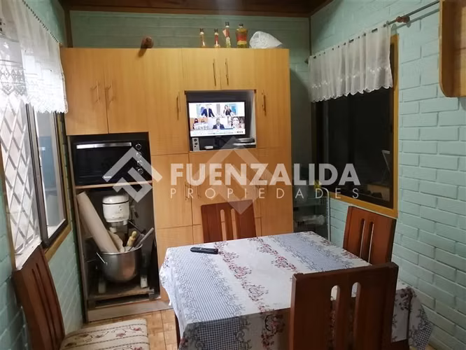 Casa en venta de 4 dorm. en La Cisterna