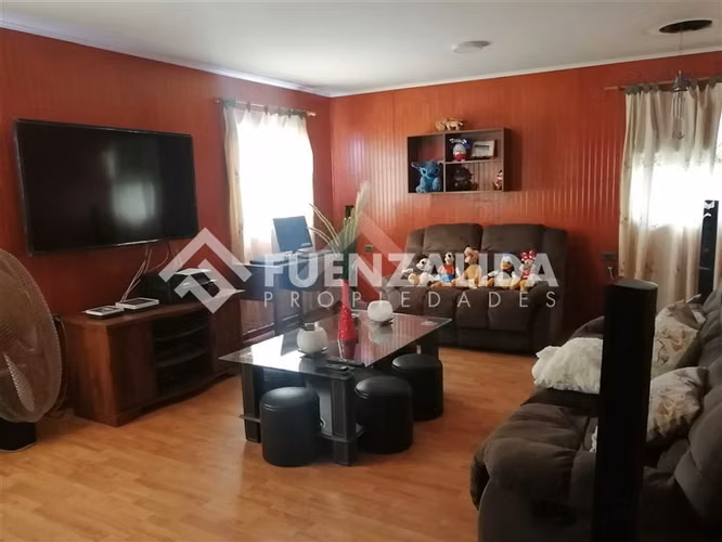 Casa en venta de 4 dorm. en La Cisterna