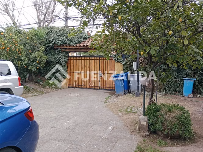 Casa en venta de 5 dorm. en La Florida