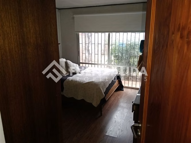 Casa en venta de 5 dorm. en La Florida