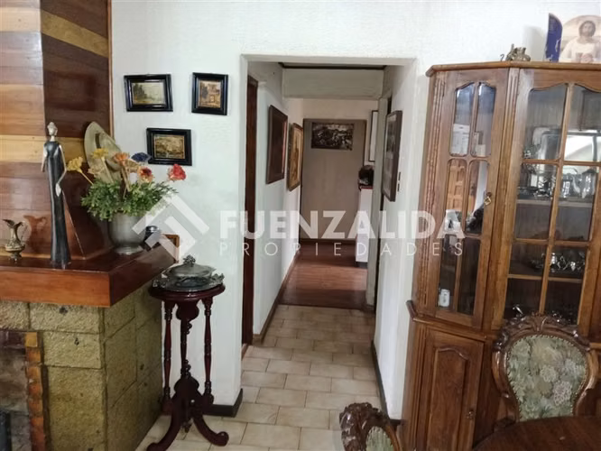Casa en venta de 5 dorm. en La Florida