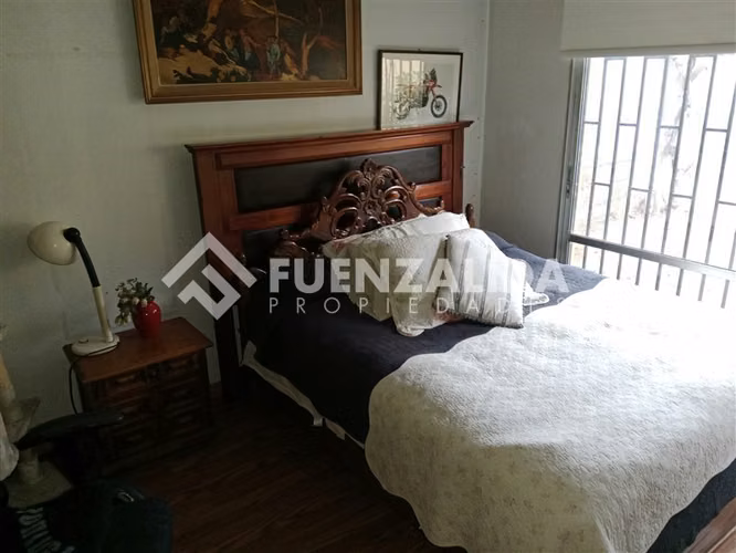 Casa en venta de 5 dorm. en La Florida