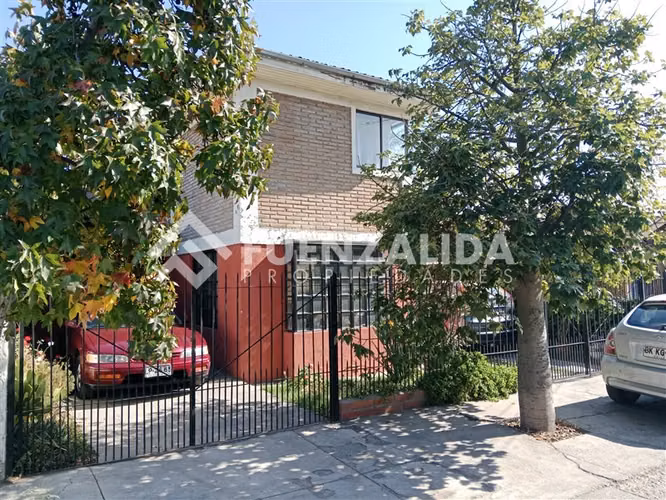 Casa en venta de 3 dorm. en El Bosque