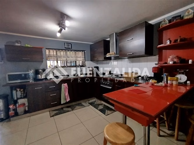 Casa en venta 4D. 3B. Piscina. en La Florida