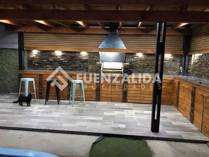 Casa en venta 4D. 3B. Piscina. en La Florida