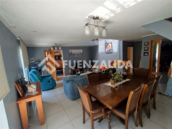 Casa en venta 4D. 3B. Piscina. en La Florida