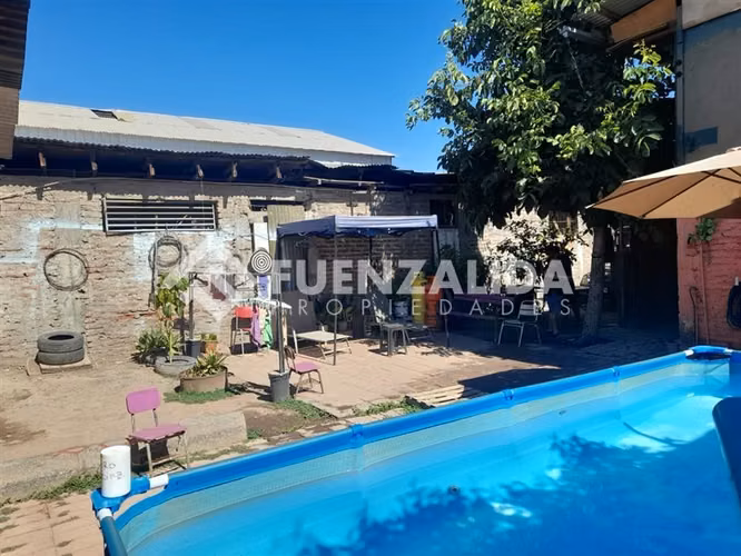 Casa en venta de 4 dorm. en La Granja