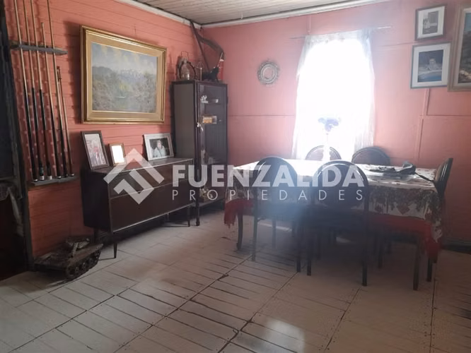 Casa en venta de 4 dorm. en La Granja