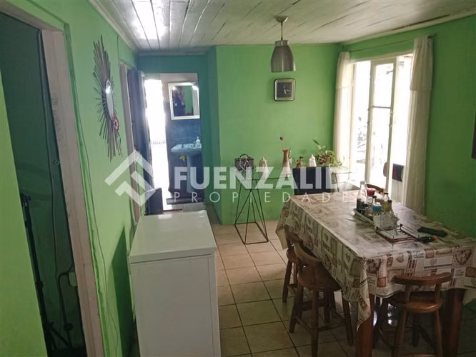Casa en venta de 4 dorm. en La Granja