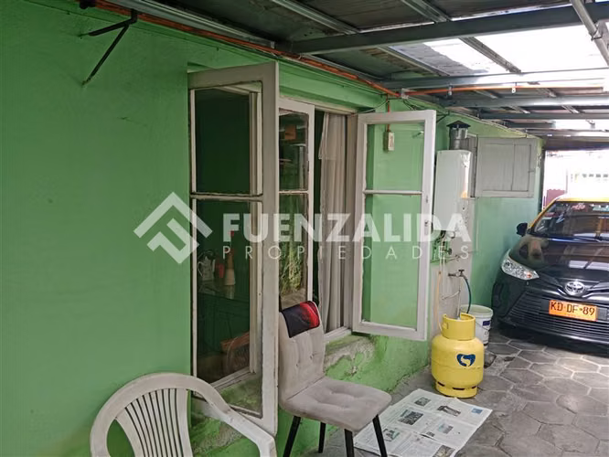 Casa en venta de 4 dorm. en La Granja