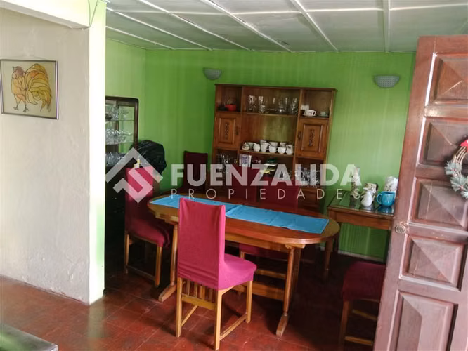 Casa en venta de 4 dorm. en La Granja