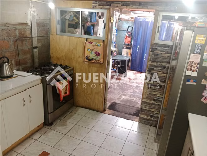 Casa en venta de 4 dorm. en La Florida