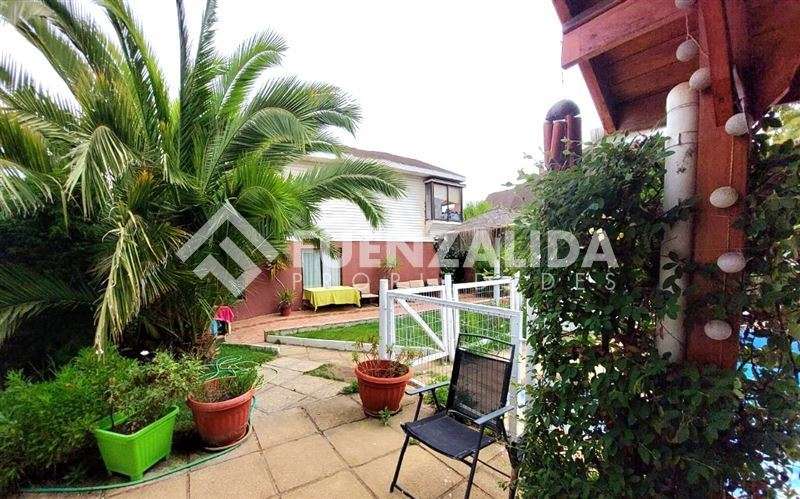 Casa en venta de 5 dorm. en Algarrobo