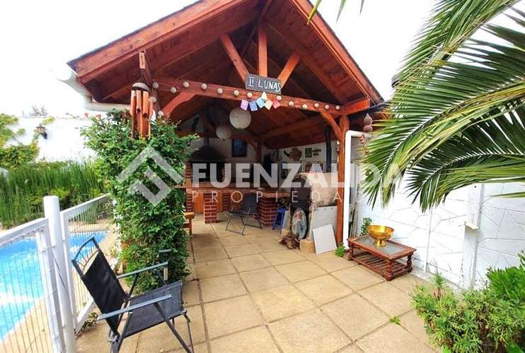 Casa en venta de 5 dorm. en Algarrobo