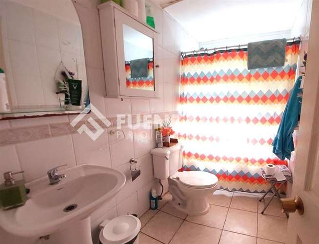 Casa en venta de 5 dorm. en Algarrobo