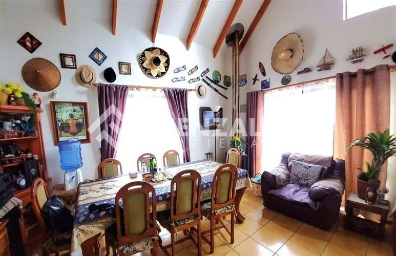 Casa en venta de 5 dorm. en Algarrobo