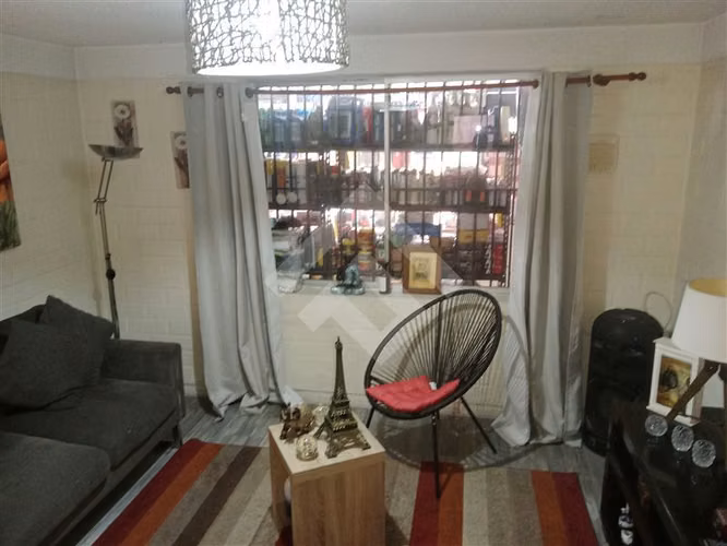 Casa en venta de 4 dorm. en San Bernardo