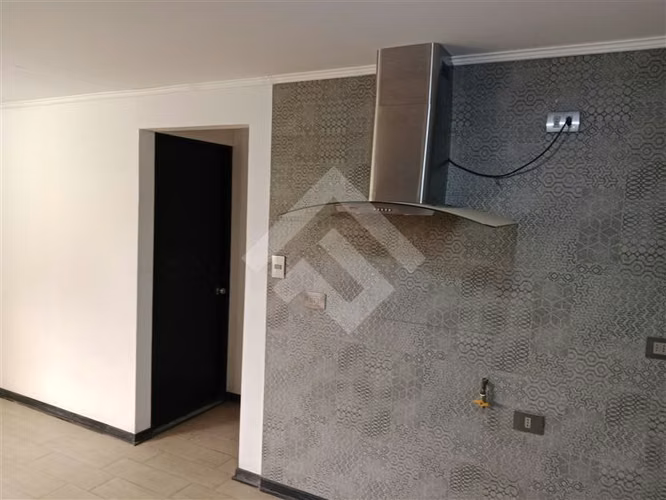 Casa en venta de 4 dorm. en La Florida