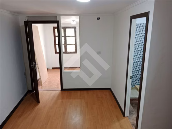 Casa en venta de 4 dorm. en La Florida